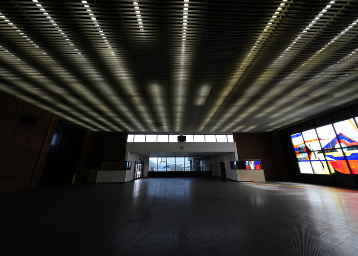 Terminal 1 Interior 3 ONT